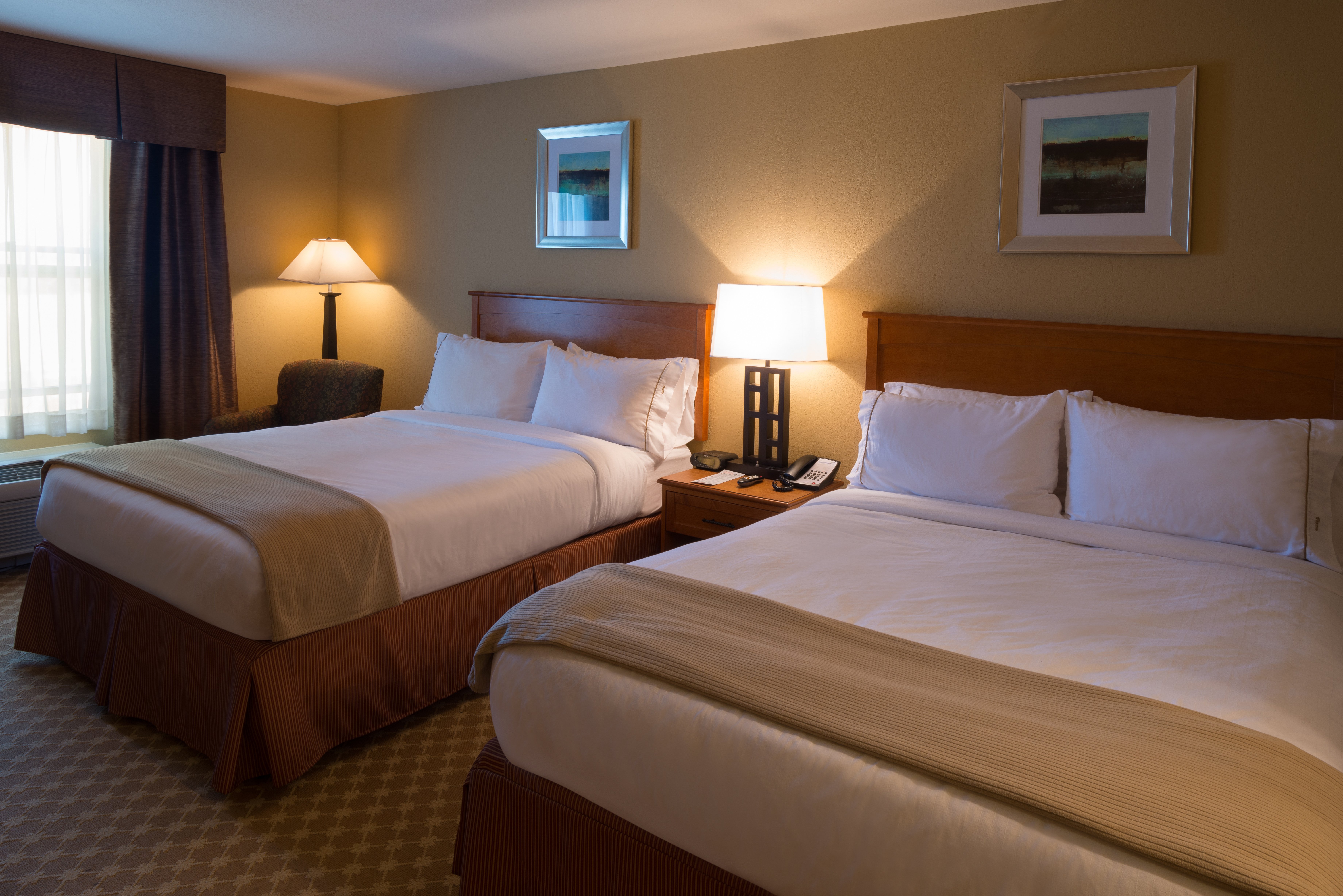 holiday inn express and suites chicago west roselle by ihg