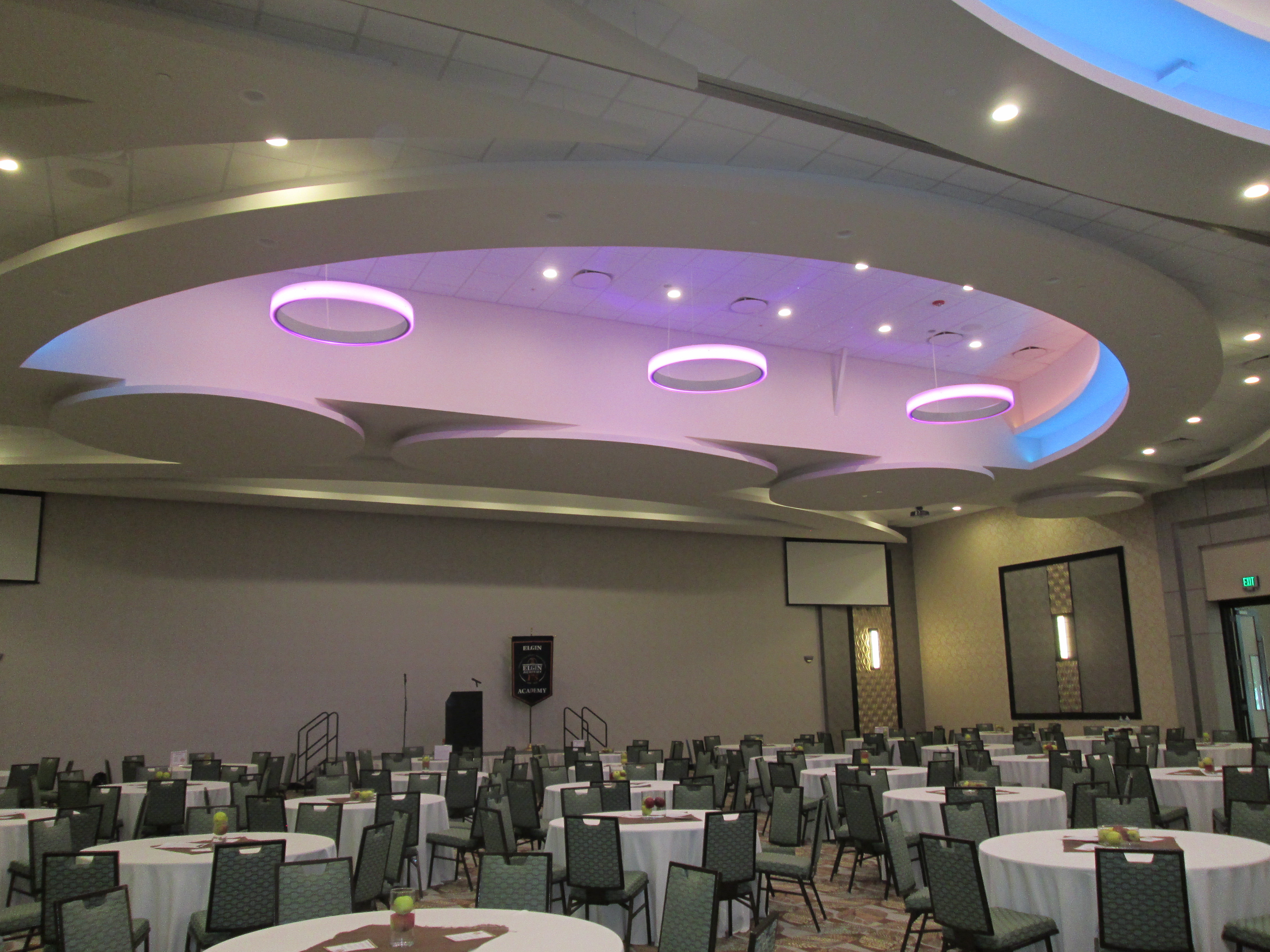 holiday inn express and suites chicago west roselle by ihg