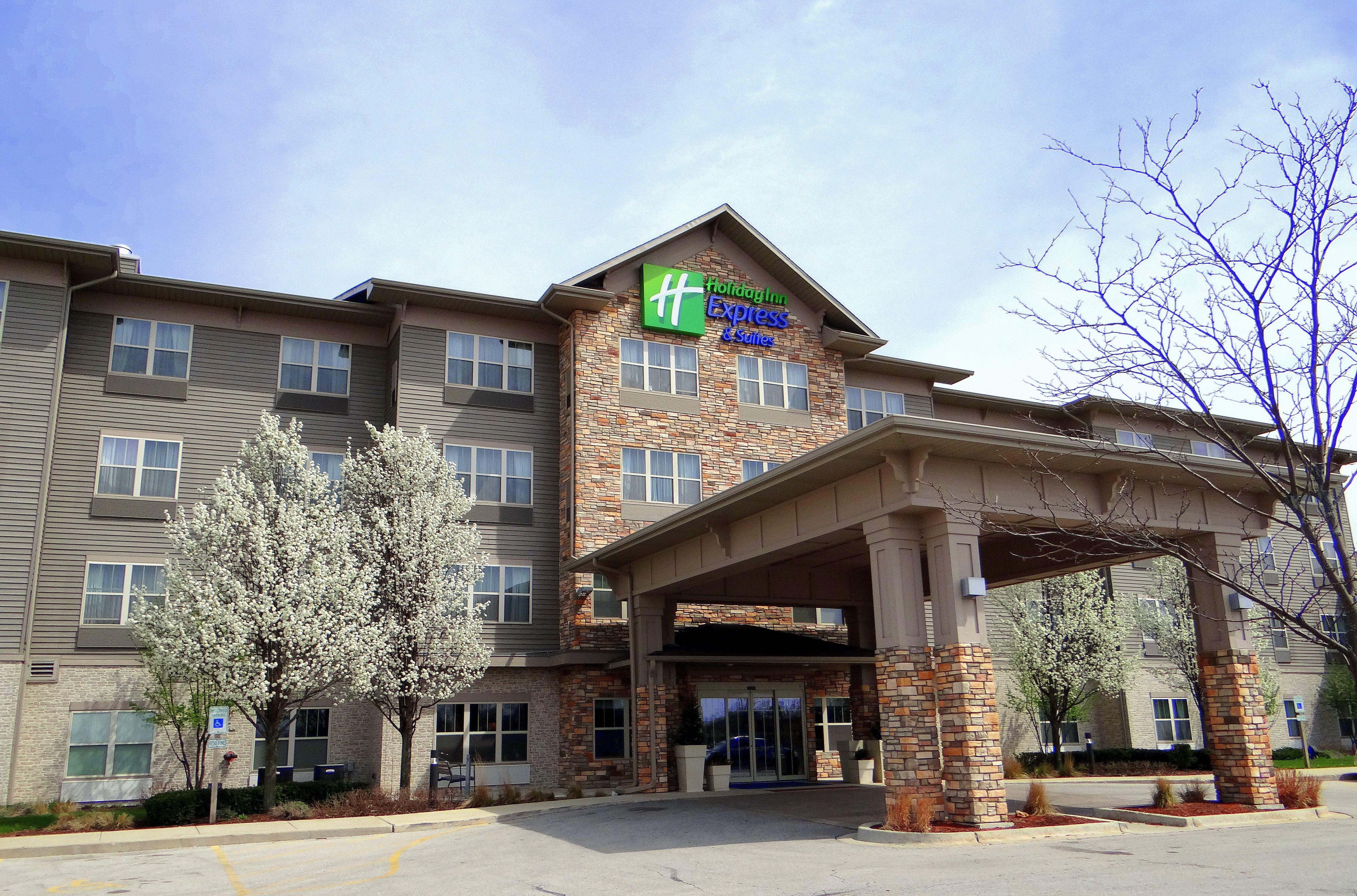 holiday inn express and suites chicago west roselle by ihg