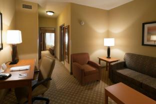 holiday inn express and suites chicago west roselle by ihg