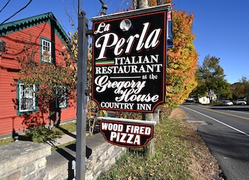 gregory house country inn