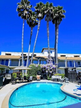 bay front inn santa cruz