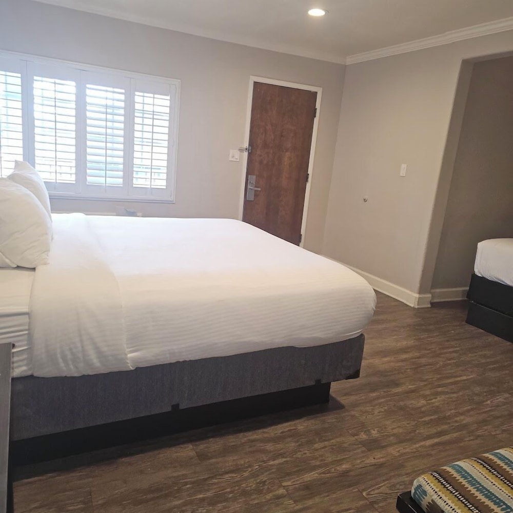 bay front inn santa cruz