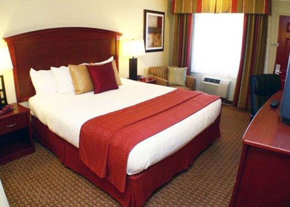 quality inn and suites santa cruz mountains