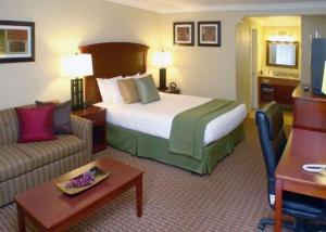 quality inn and suites santa cruz mountains