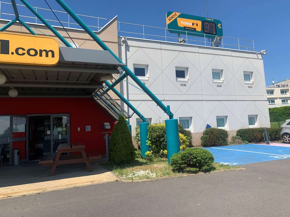 hotelf1 st witz a1 paris nord renove