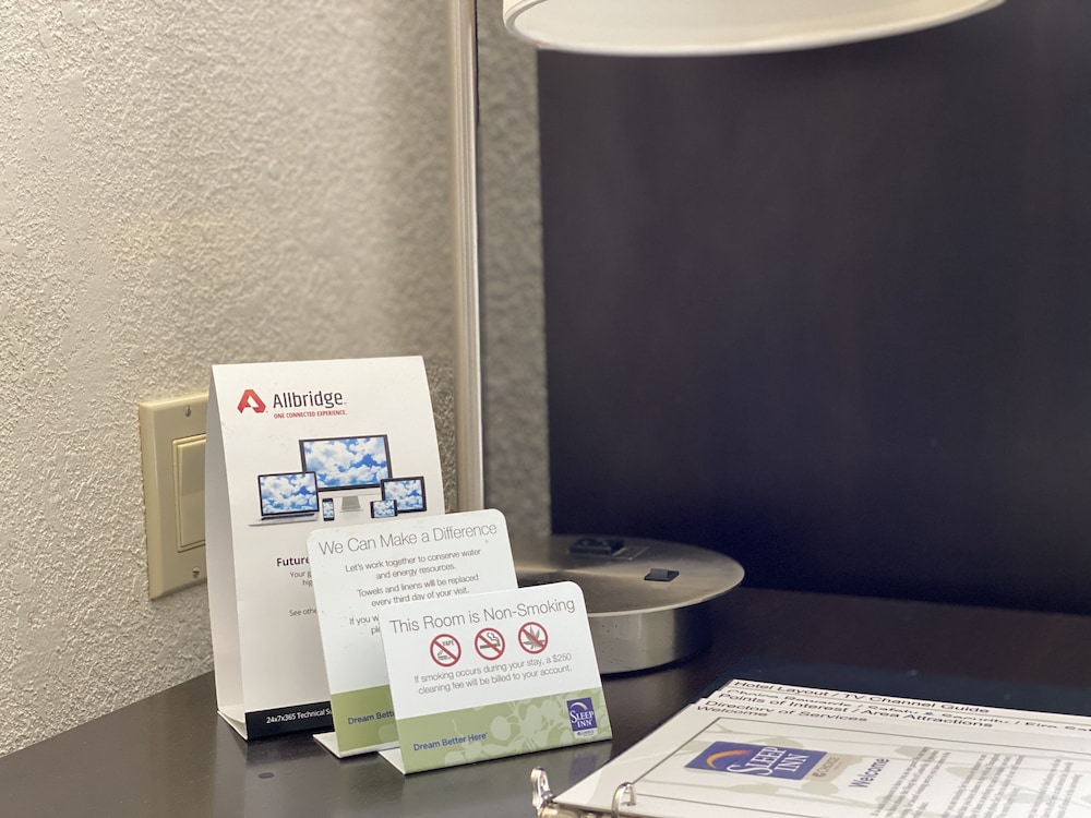 sleep inn louisville airport and expo