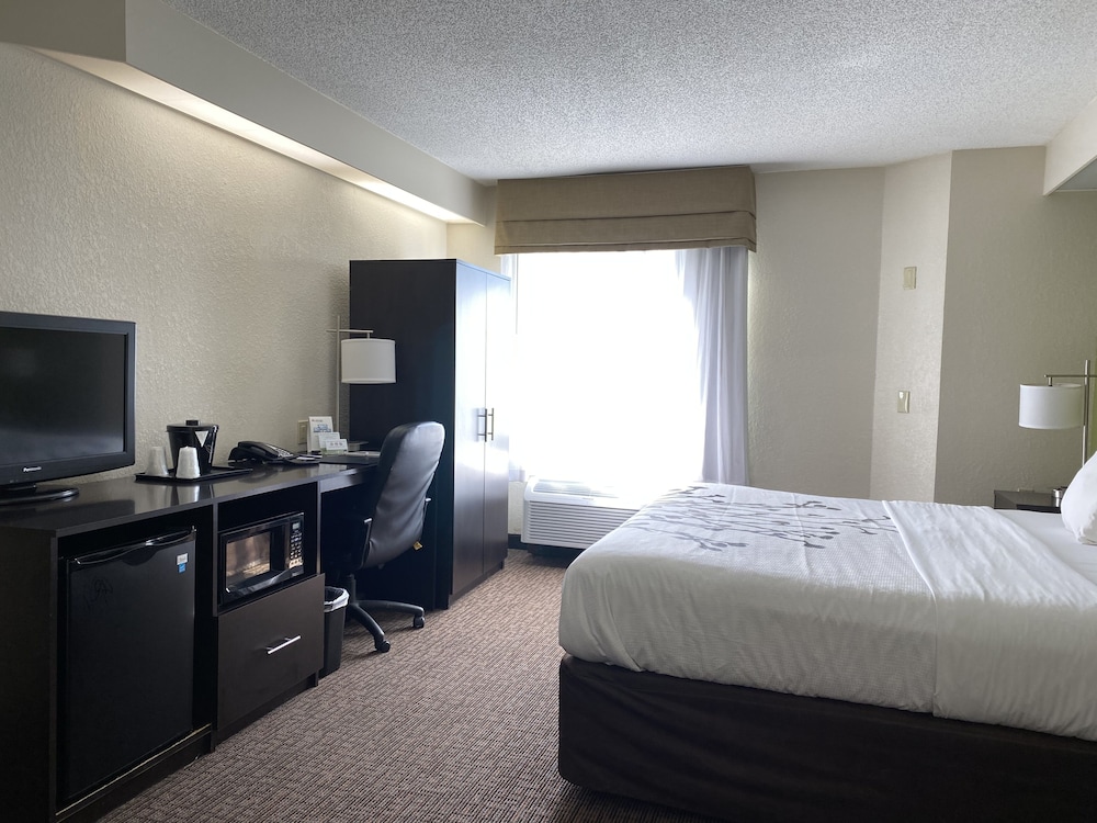 sleep inn louisville airport and expo