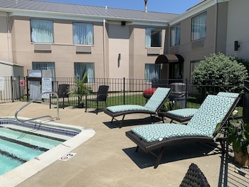 sleep inn louisville airport and expo