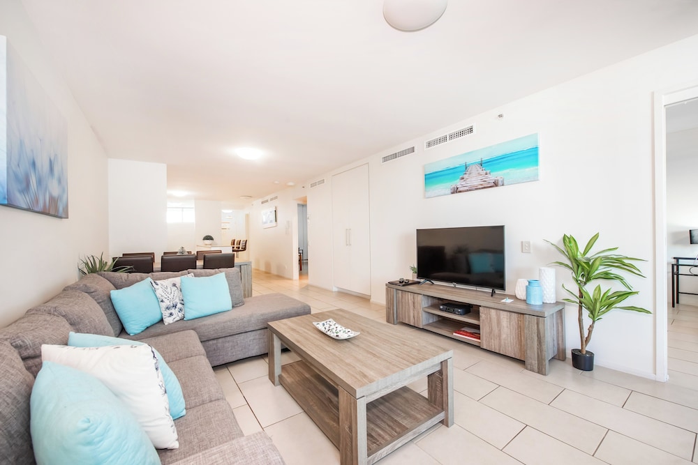 lanai riverside apartments