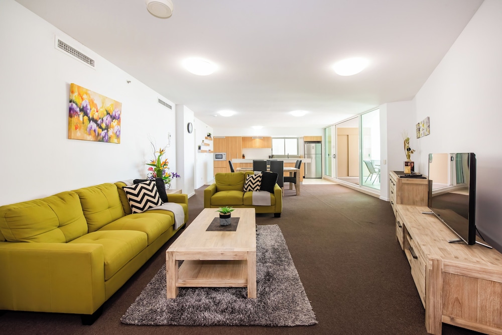 lanai riverside apartments