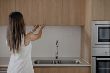 lanai riverside apartments