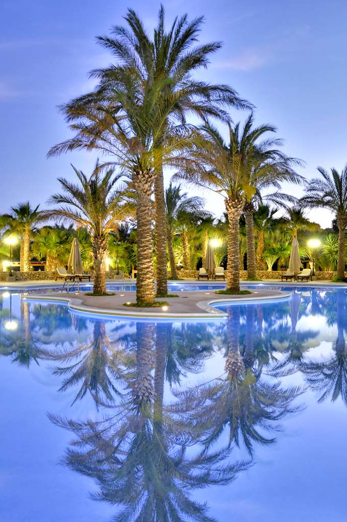 kempinski hotel san lawrenz