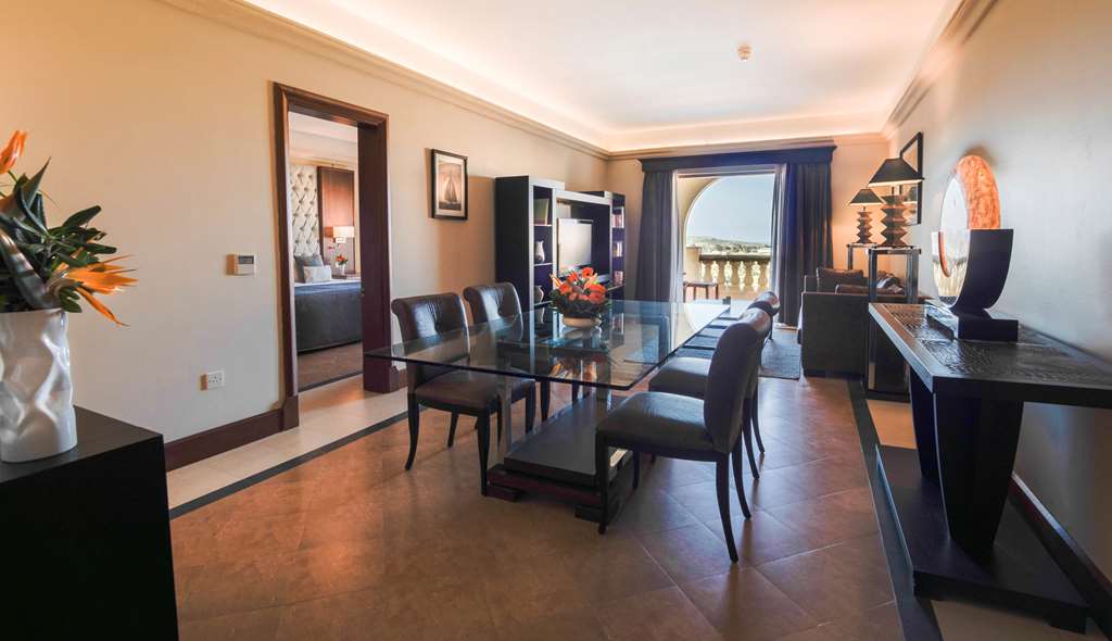 kempinski hotel san lawrenz