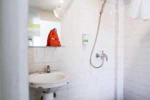 reddoorz plus at sunrise hotel sanur