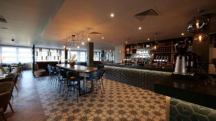 de vere wychwood park