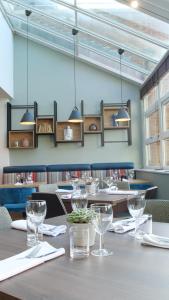 de vere wychwood park