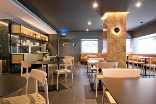 aparthotel atenea valles