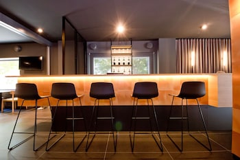 aparthotel atenea valles