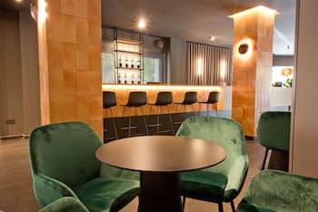 aparthotel atenea valles