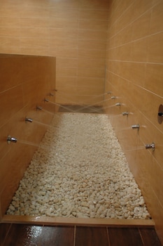 aparthotel atenea valles