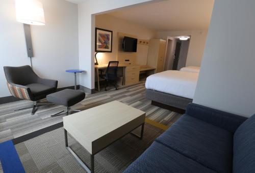 holiday inn express biloxi beach blvd an ihg hotel
