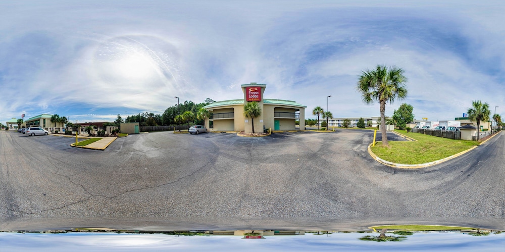 econo lodge inn and suites