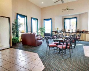 econo lodge inn and suites