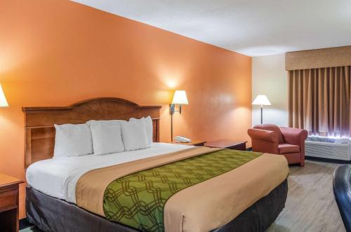 econo lodge inn and suites