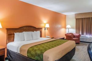 econo lodge inn and suites