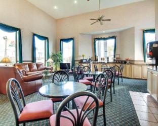 econo lodge inn and suites