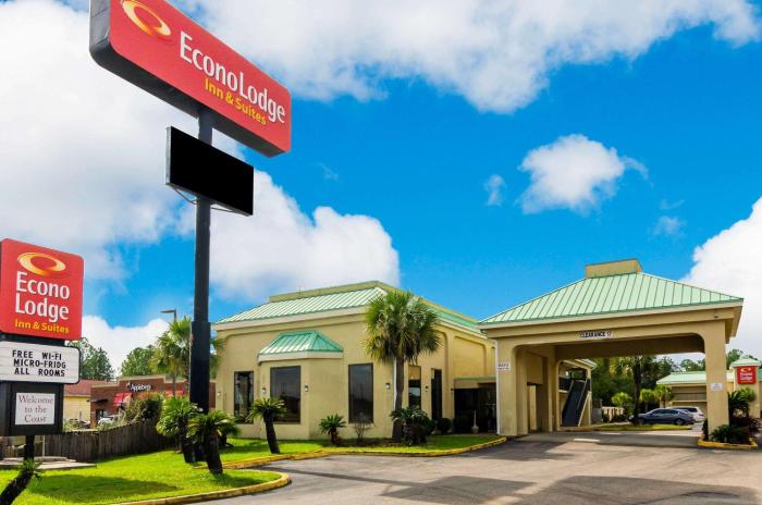 econo lodge inn and suites