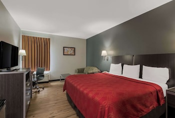 econo lodge inn and suites