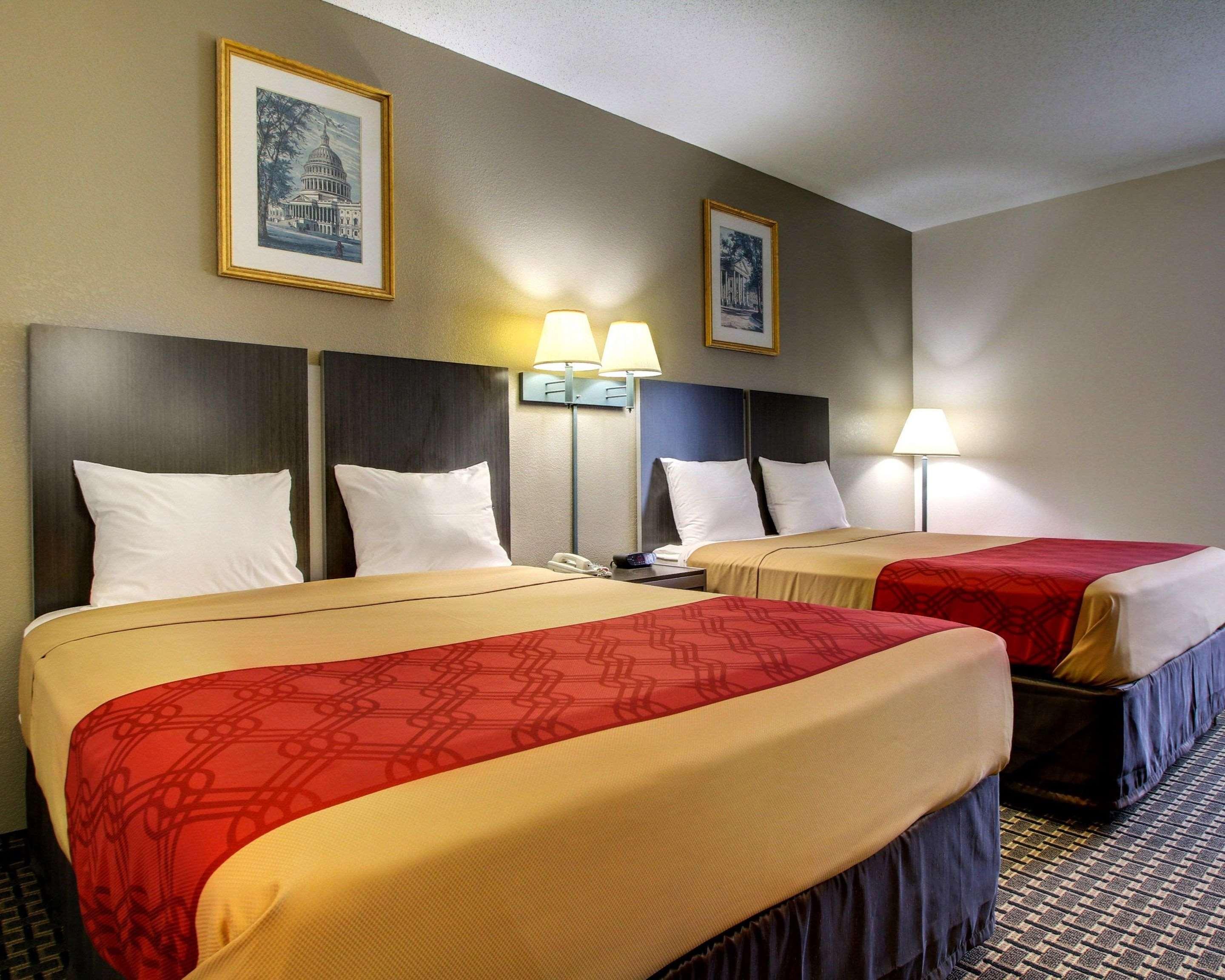 econo lodge inn and suites