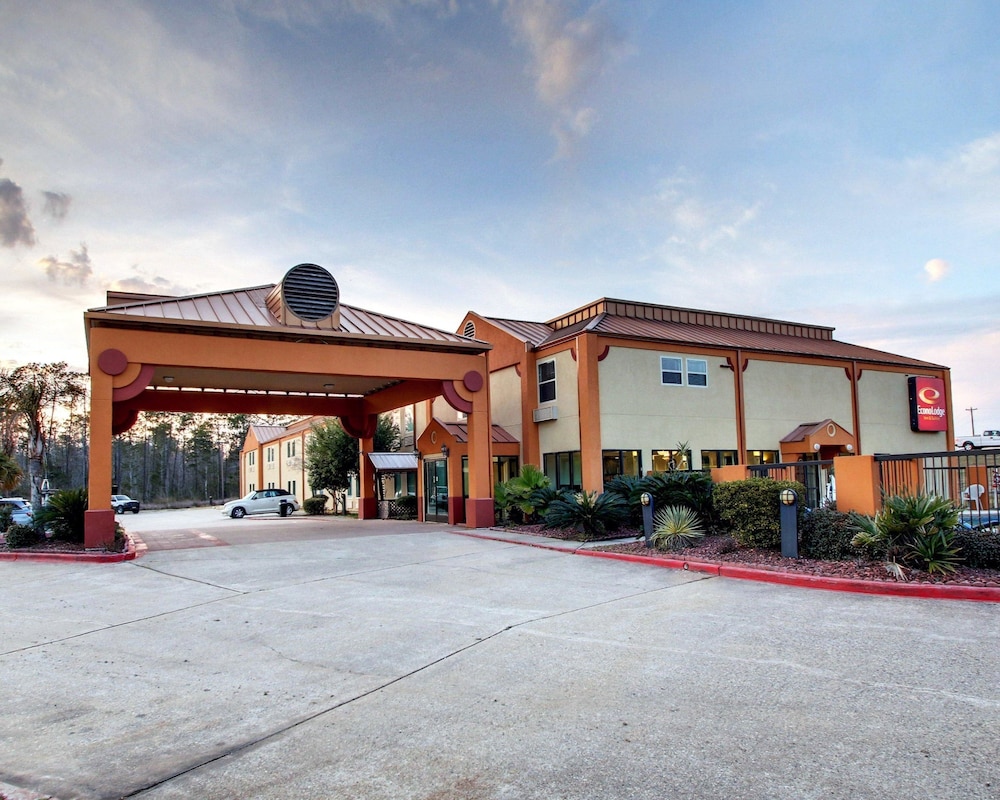 econo lodge inn and suites