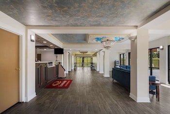 Econo Lodge Inn & Suites,Diamondhead>>Biloxi,2 star