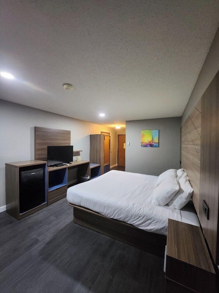 super 8 by wyndham hayward wi