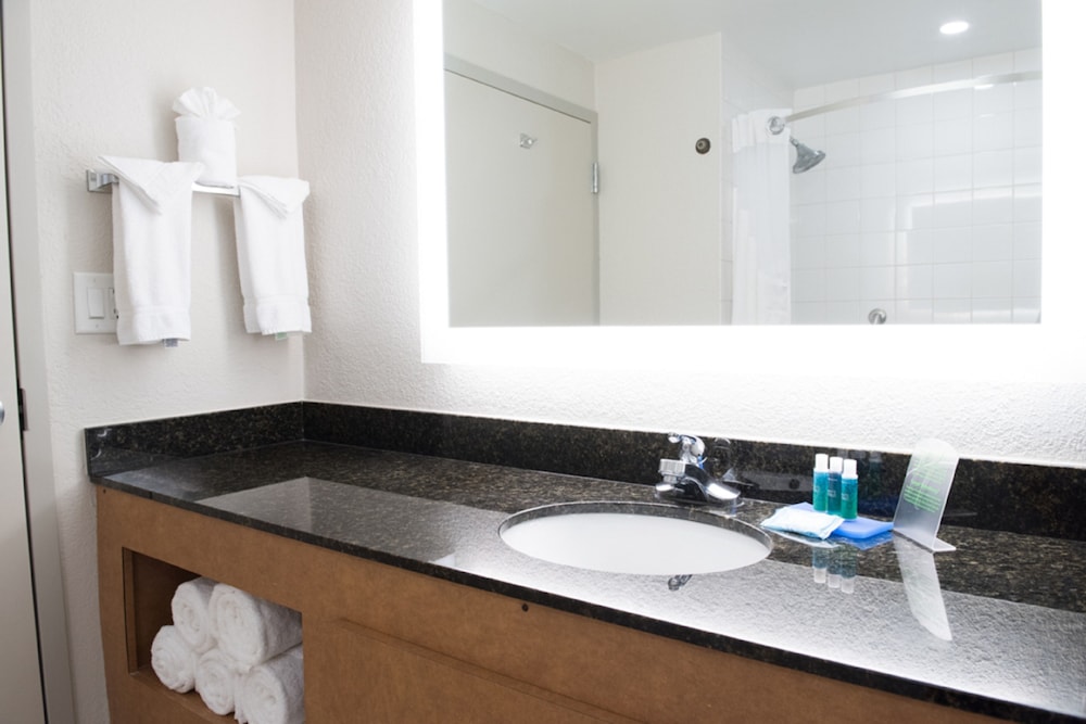 holiday inn express moss point by ihg