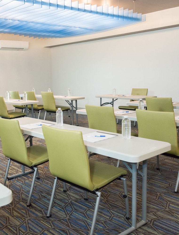 holiday inn express moss point by ihg