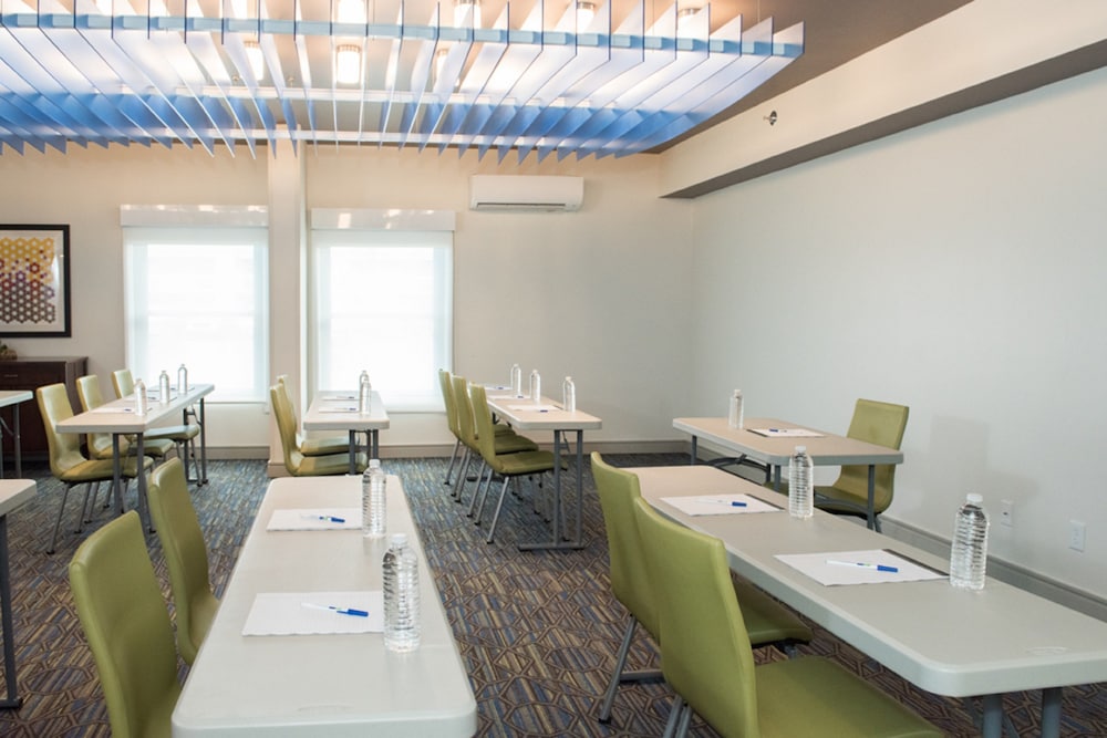 holiday inn express moss point by ihg