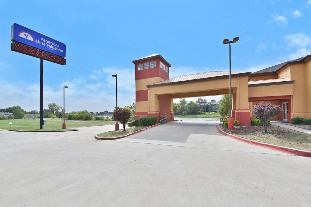 americas best value inn and suites haltom city ft worth