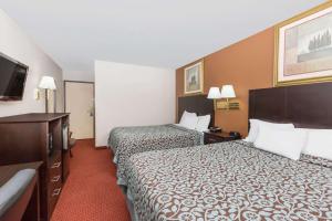 days inn and suites by wyndham des moines airport