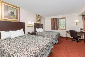days inn and suites by wyndham des moines airport