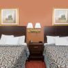 days inn and suites by wyndham des moines airport