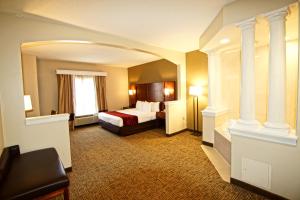 comfort suites near university