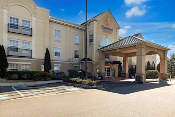 Comfort Suites Near University,Kendall Park>>Edison,3 star