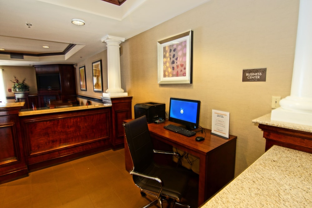 comfort suites near university