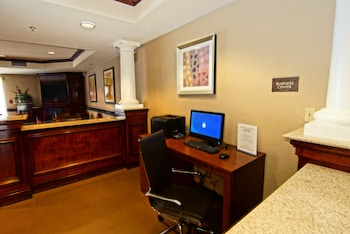 comfort suites near university
