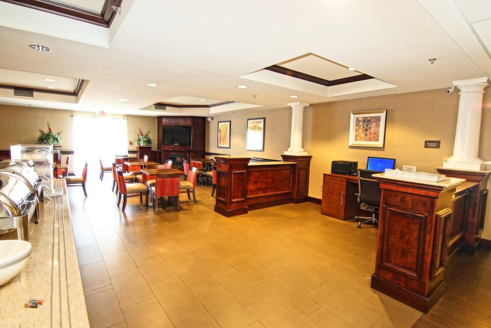 comfort suites near university