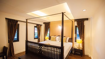 b2 suthep night market premier resort